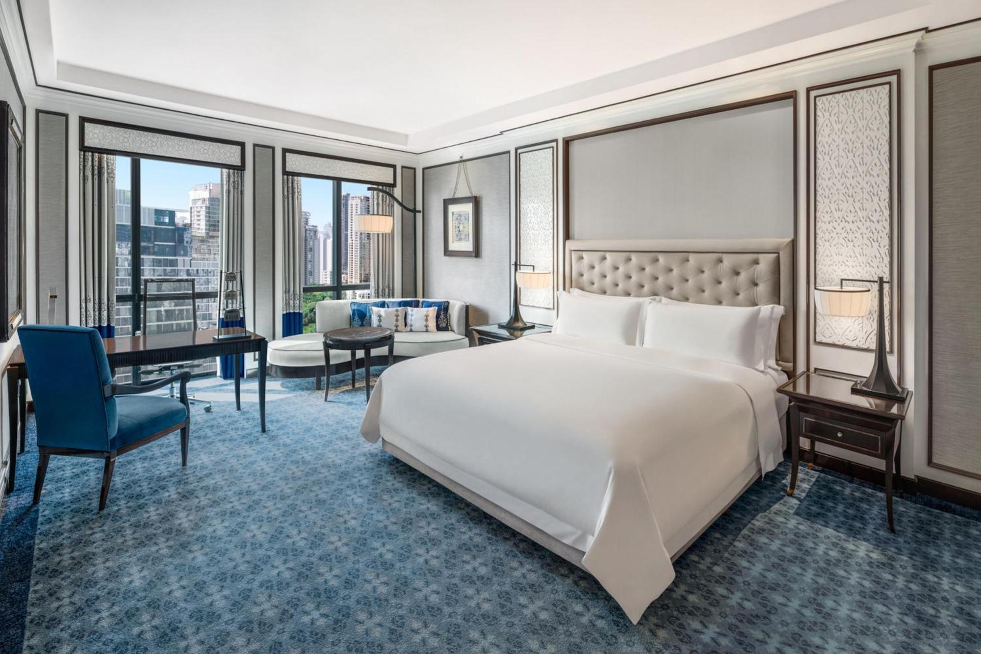 Royal Club Room Club Lounge Access